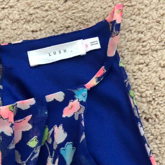 Floral Lush Dress with Open Back - Picture 2 of 3